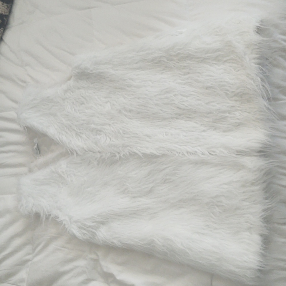 White faux fur vest - see measurements!